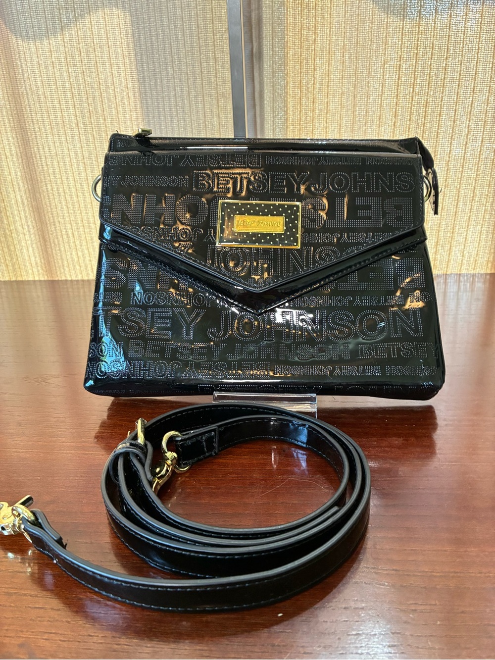Betsey Johnson Black Patent Logo Envelope Clutch with Gold Plaque - Picture 2 of 11